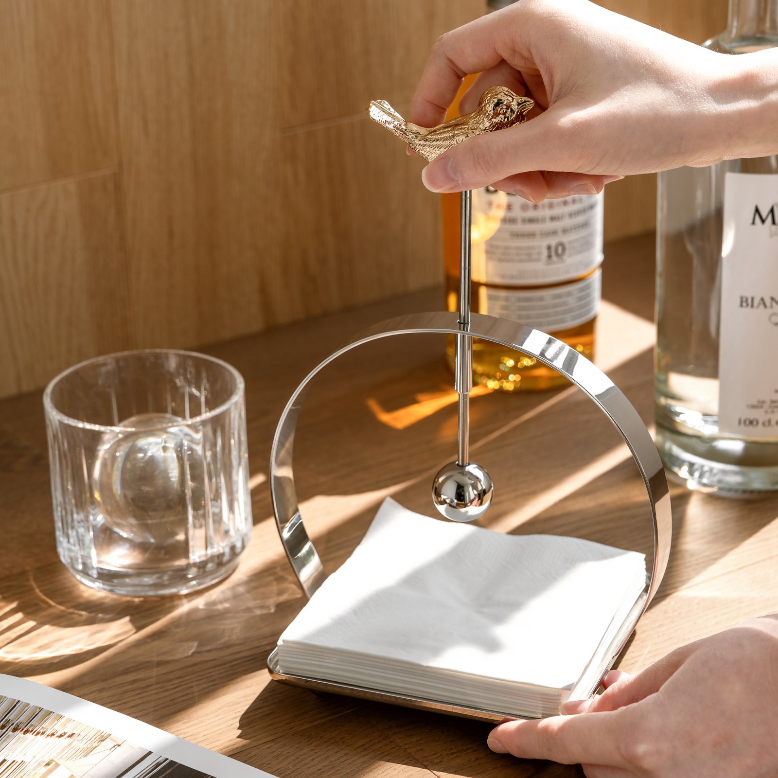 Nordic-style stainless steel creative magpie shaped napkin rack, hotel restaurant commercial simple napkin storage decoration, home decor - Image 4