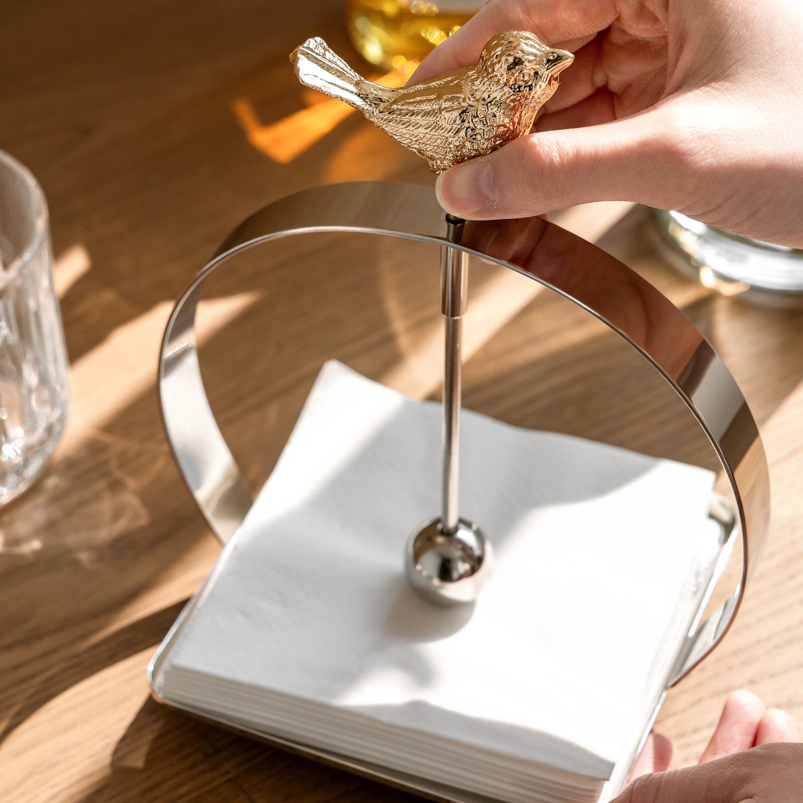 Nordic-style stainless steel creative magpie shaped napkin rack, hotel restaurant commercial simple napkin storage decoration, home decor - Image 6