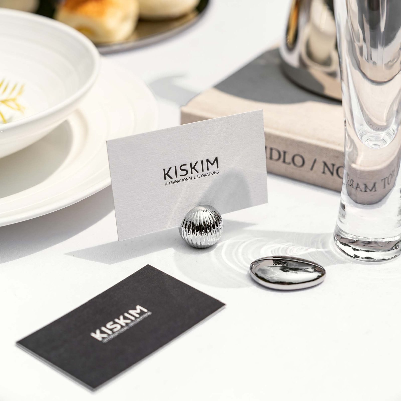 Nordic-style stainless steel creative business card base, simple storage and decoration for hotels, restaurants, commercial use, and home furnishings - Image 2