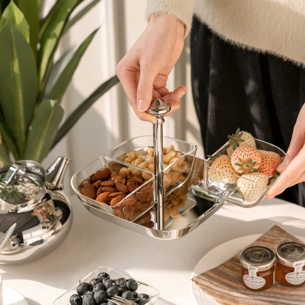 121 4 1 Luxury Glass Snack Server with Stainless Steel Chassis Base and 4 Detachable Individual Glass Plates