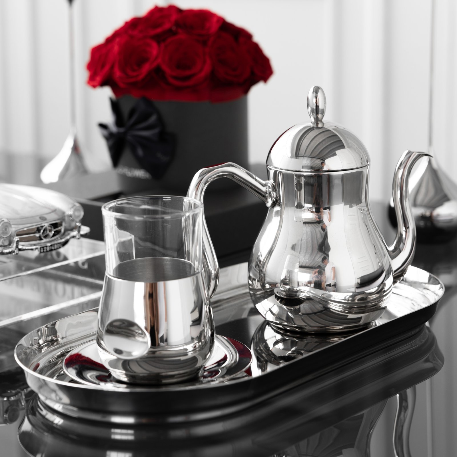 Creative stainless steel water cups, coffee POTS, light luxury household cold water kettles, cold water cups, high-temperature resistant water cups and teapot sets, home decoration ornaments - Image 5