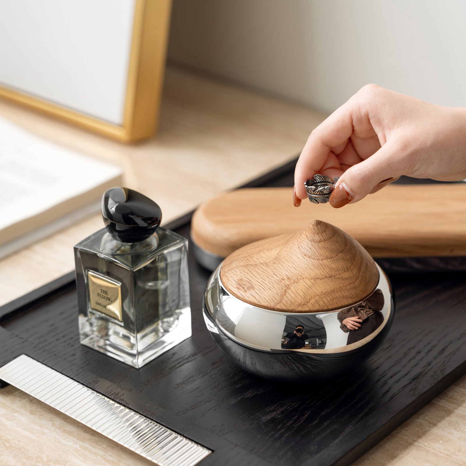 Creative stainless steel desktop storage box, exquisite jewelry box, earrings, necklaces, high-end jewelry box ornaments