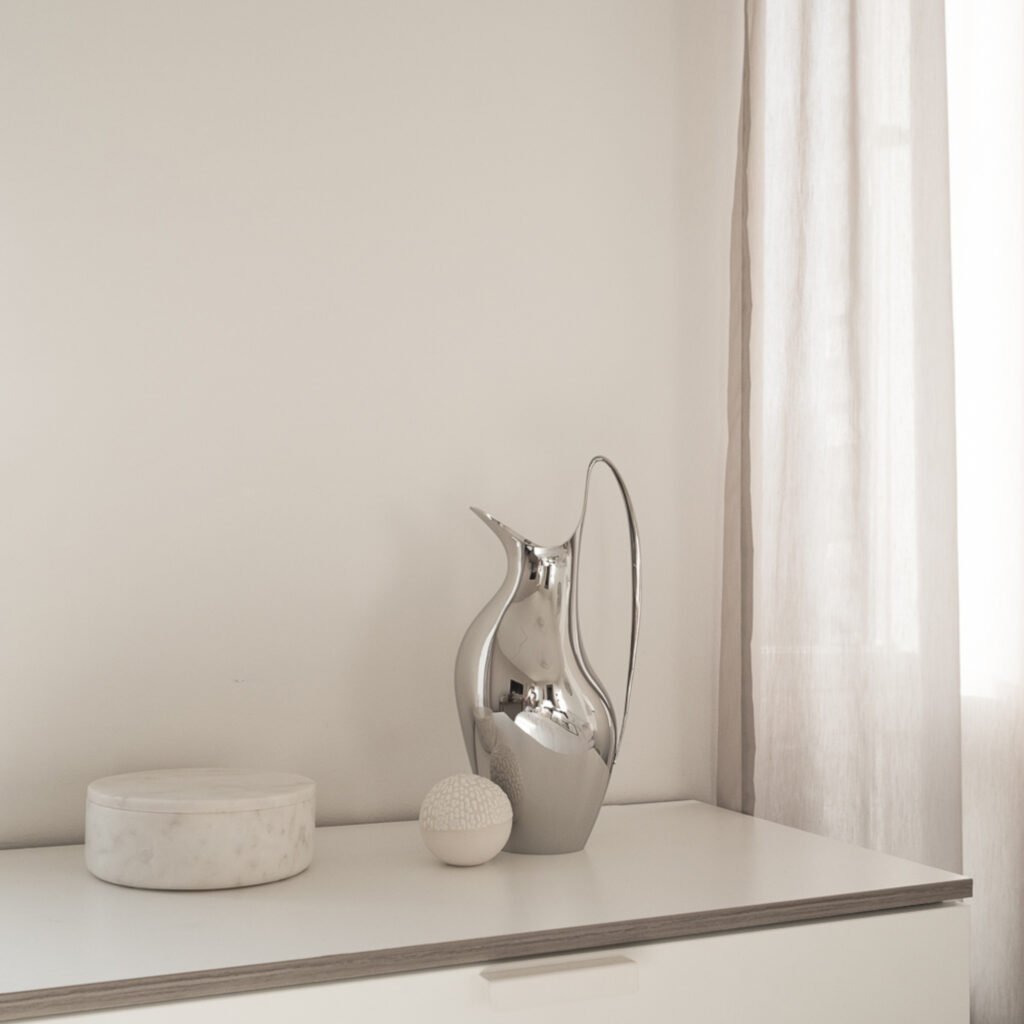 22 9 1 Steel Swan Pitcher for Serene Interiors - Premium Mirror Polished Stainless Steel Avian-Inspired Server by Apexerahomelife.