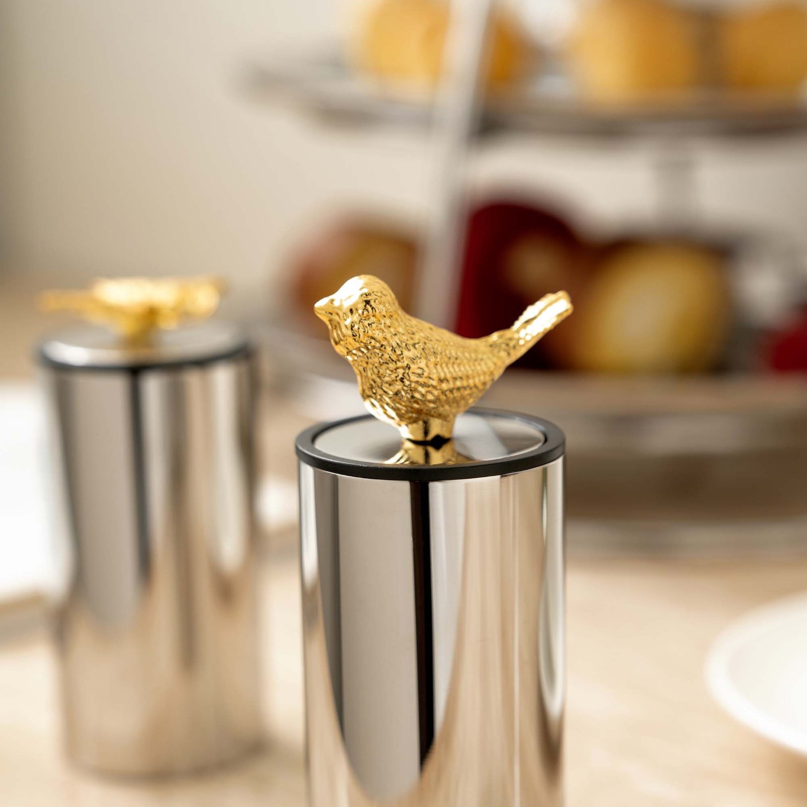 Creative stainless steel lucky bird-shaped toothpick holder, toothpick box, light luxury press-type automatic pop-up toothpick storage jar, home decoration item - Image 4