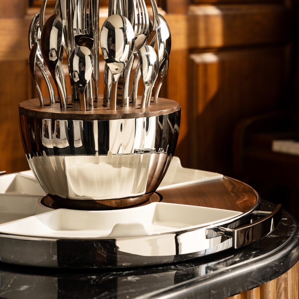46 6 1 Steel Striped Egg for Luxury Dining - Premium Mirror Polished Stainless Steel Cutlery Caddy by Apexerahomelife.
