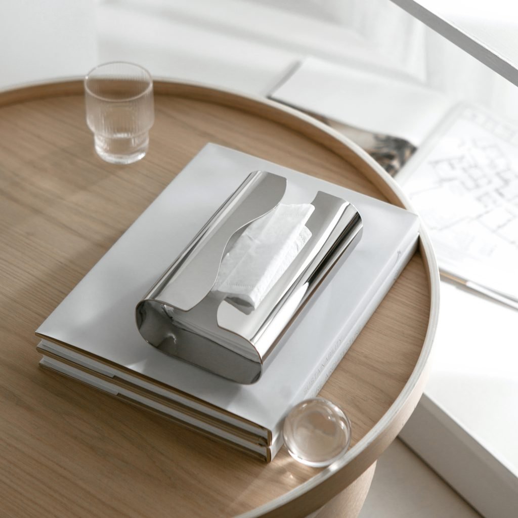 Steel Tissue Box (SS-48) featuring a mirror-polished rectangular body with a precision-cut top opening, showcased as a Luxury Mirror Polished Tissue Case.
