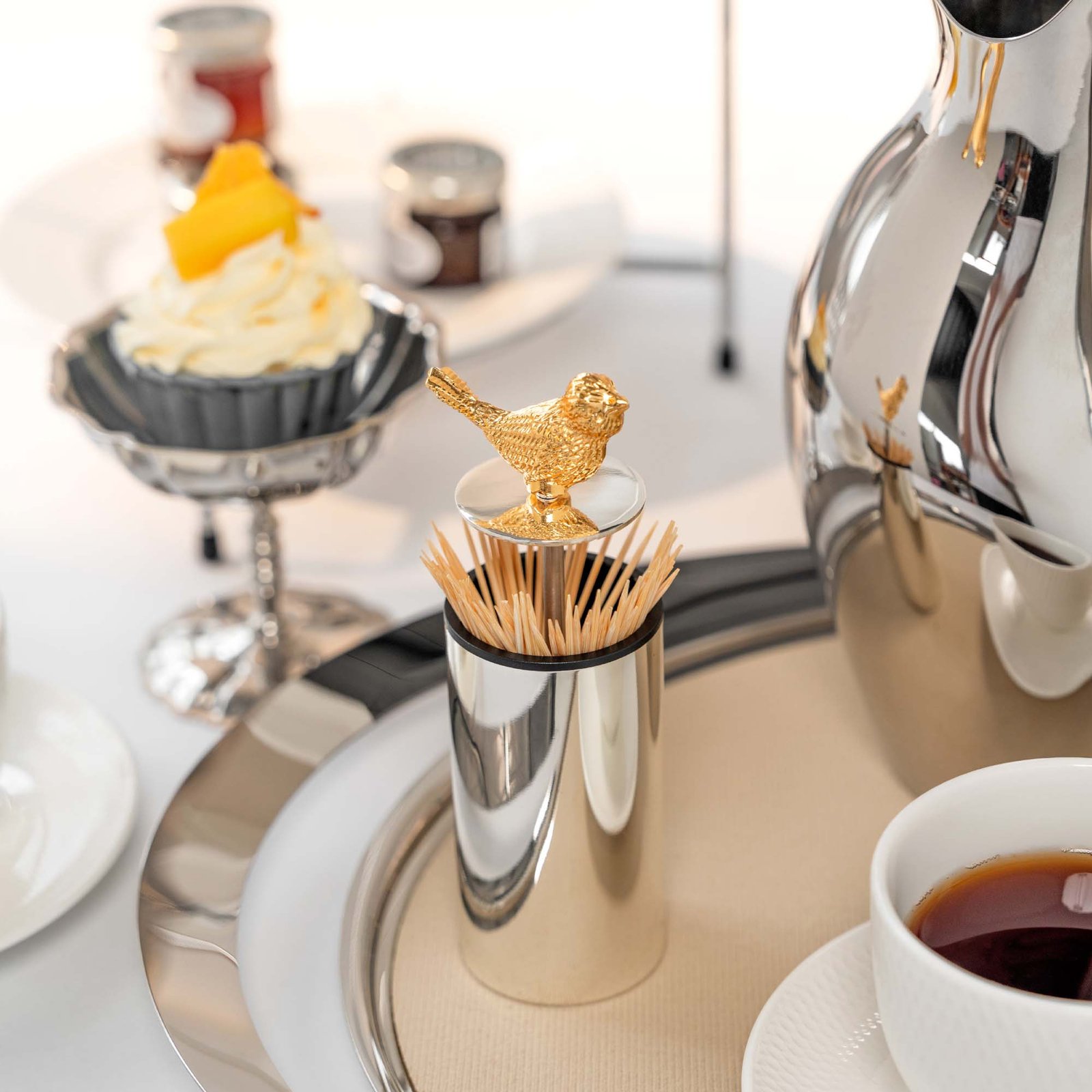 Creative stainless steel lucky butterfly-shaped toothpick holder, toothpick box, light luxury press-type automatic pop-up toothpick storage jar, home decoration item - Image 14