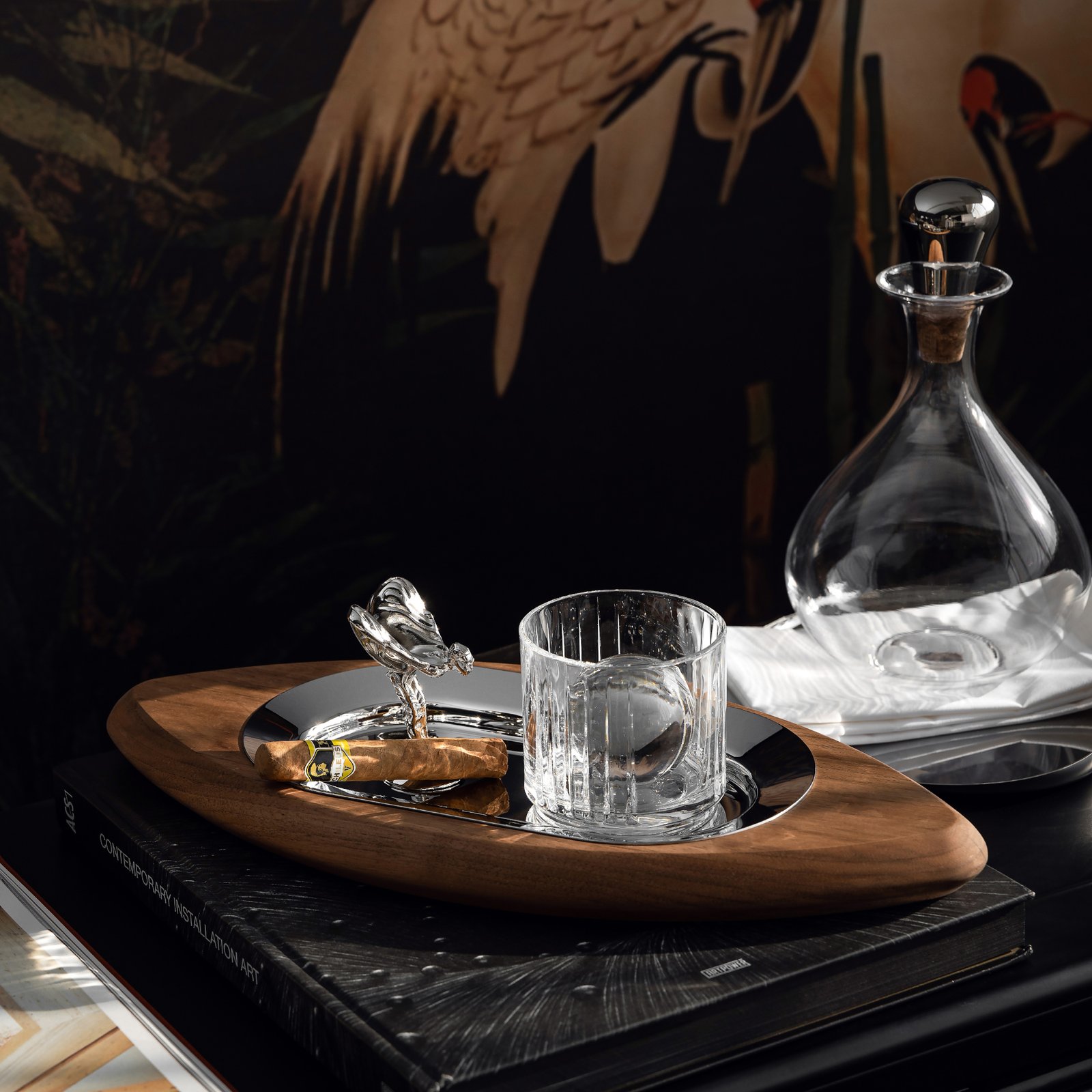 Creative walnut wood, light luxury, stainless steel shaped ashtray, high-end feel, living room, office, cigar ashtray, cigarette extinguisher, home decoration and display item - Image 2