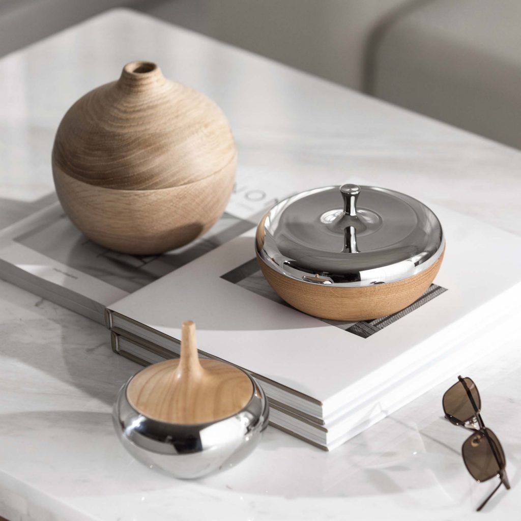 Steel Sculptural Vessel (SS-005 Droplet Jar) featuring a mirror-polished, seamless teardrop form with a precision lid, showcased as a Luxury Mirror Polished Artware.