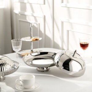 Creative style stainless steel light luxury dining LIDS, cake plates, fruit plate storage bags, coffee tables, dining tables, snack plates, fruit baskets, home decoration ornaments