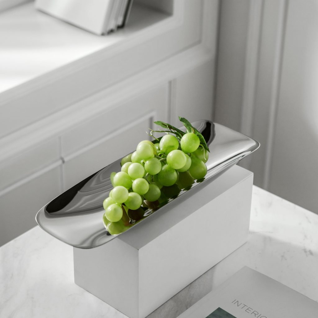 Steel Boat Platter (SS-76) featuring a mirror-polished, elongated boat-shaped body for seafood and appetizers, showcased as a Luxury Mirror Polished Oval Tray.