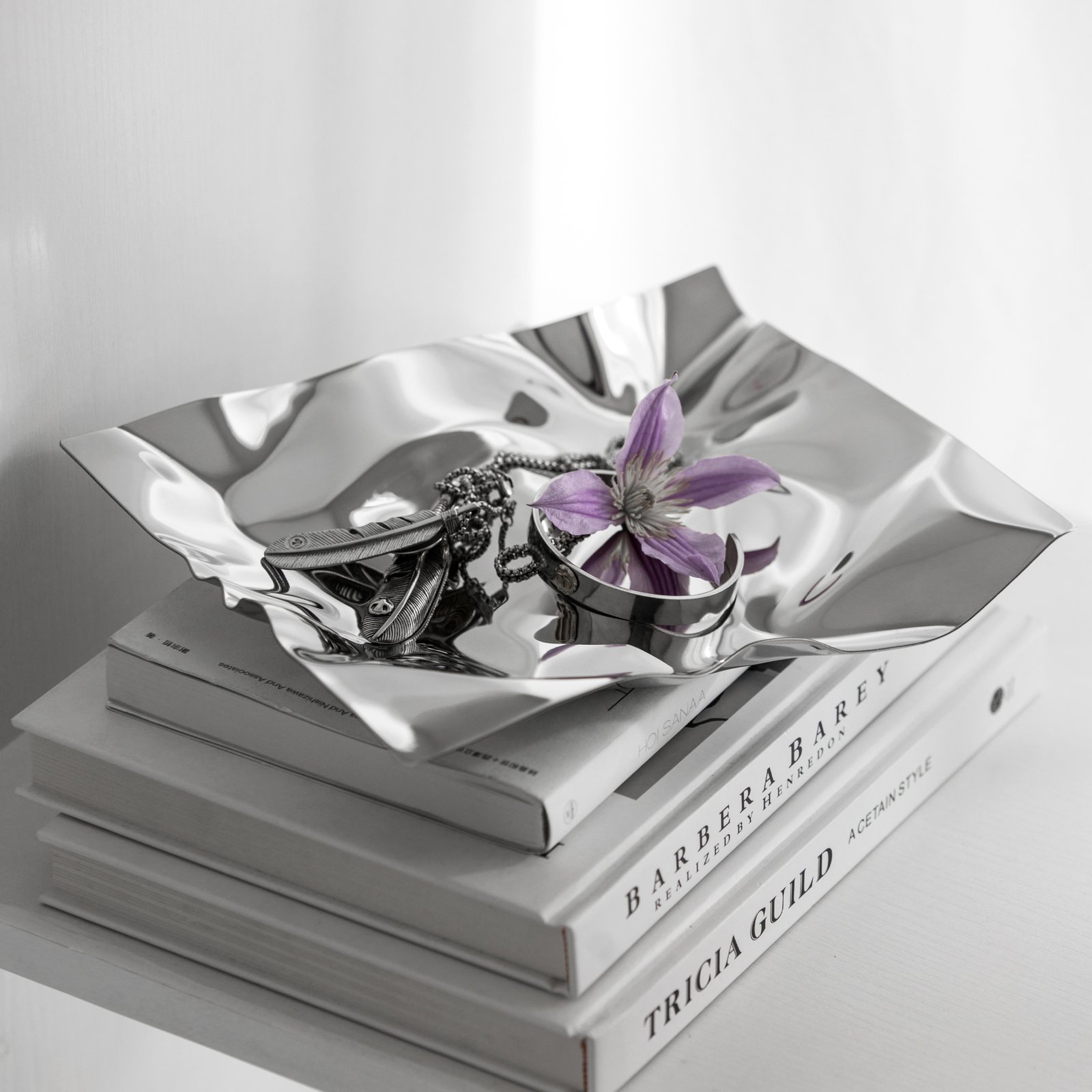 Simple and creative stainless steel irregular-shaped striped fruit plate, home light luxury European-style dried fruit plate, home living room coffee table, creative fruit basin, candy plate, home decoration ornaments - Image 6