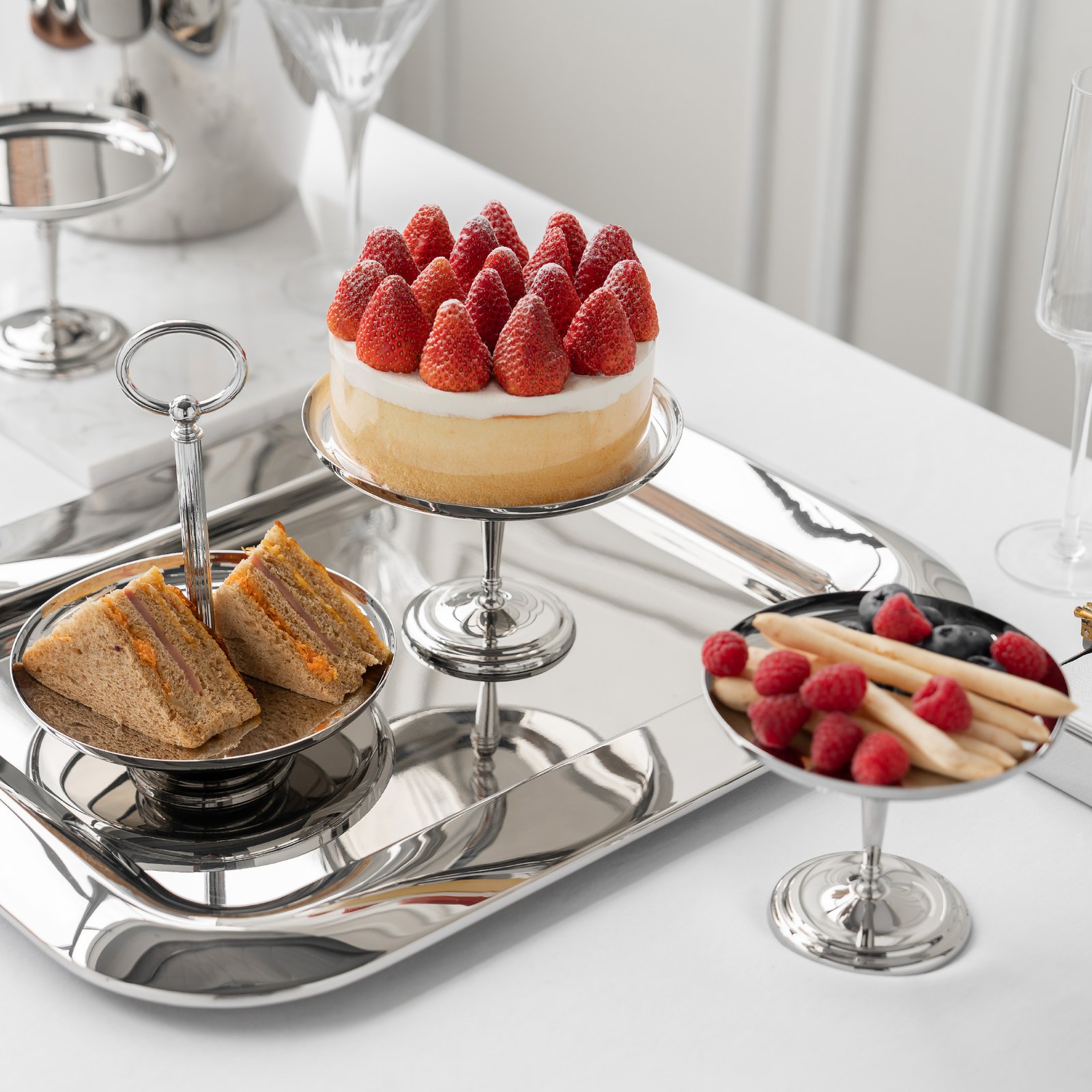 Creative stainless steel fruit plates, cake plates, dinner plates, living room coffee tables, creative dried fruit plates, candy plates, snack plates, storage plates, home and household decoration - Image 5