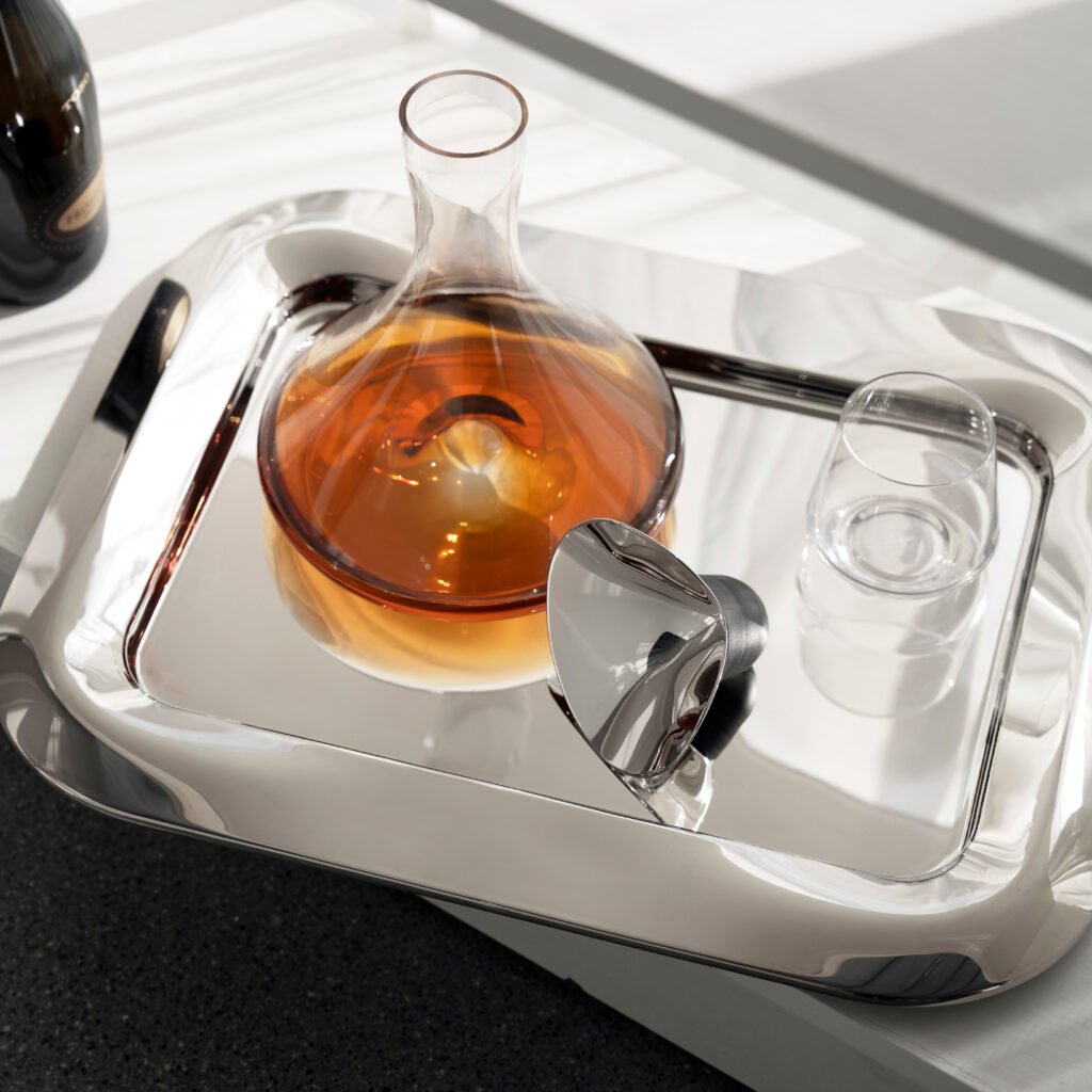 155 3 1 Mirror Tray Decanter Set, Luxury Organic Fluid Stainless Steel Serving Tray with Glass Wine Aerator.