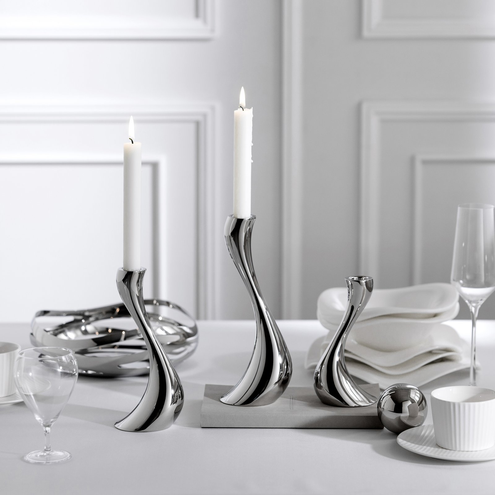 Nordic Stainless Steel Candlestick Creative Decorative Items, Simple and Romantic Dining Table, Home Decoration, Creative Metal Candlestick Gifts, Home Decoration Decorative Items - Image 2