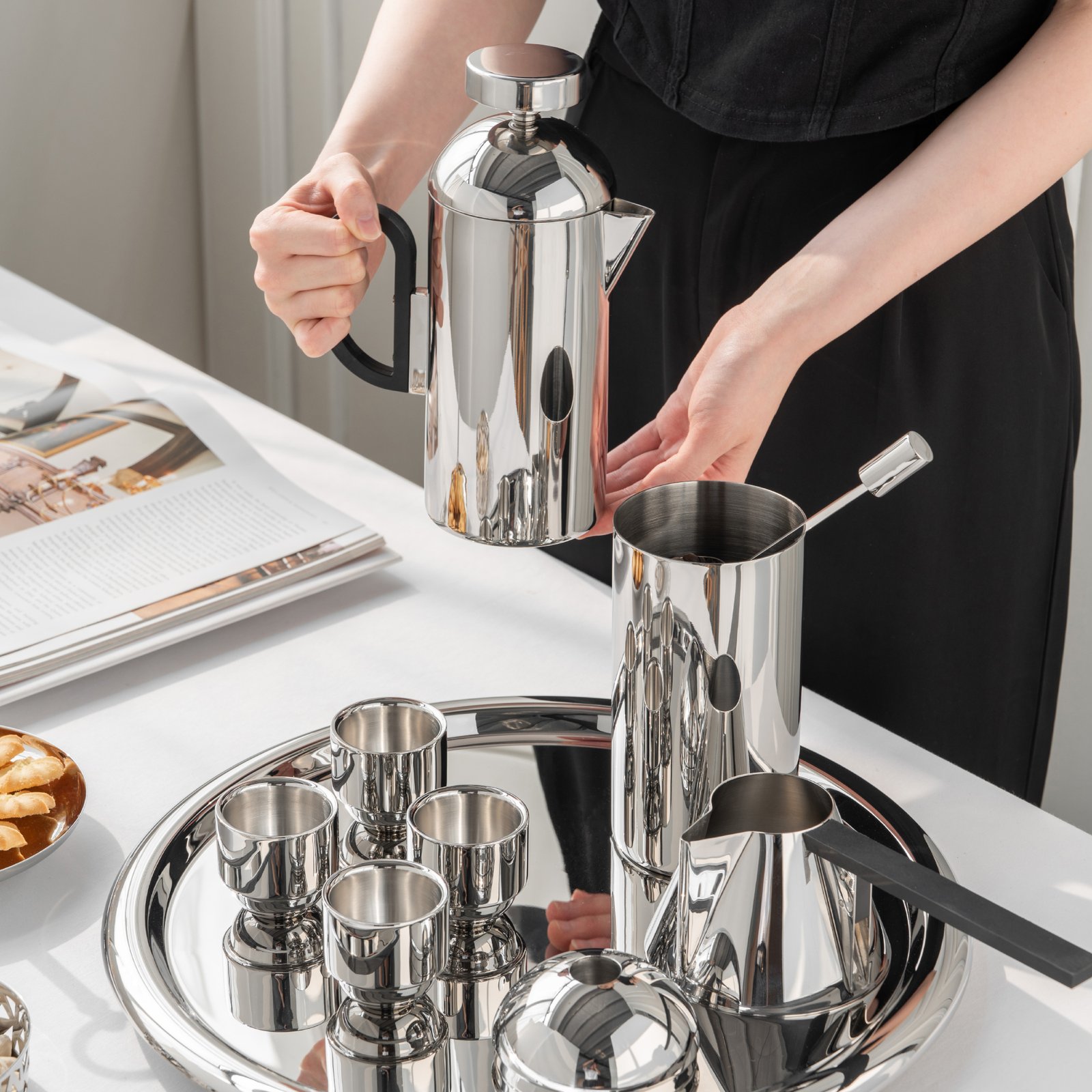 Creative stainless steel hand-brewed and hand-ground coffee set, French press, milk pot, coffee can, tray, household and commercial kitchenware and tableware, home decoration and display items - Image 4