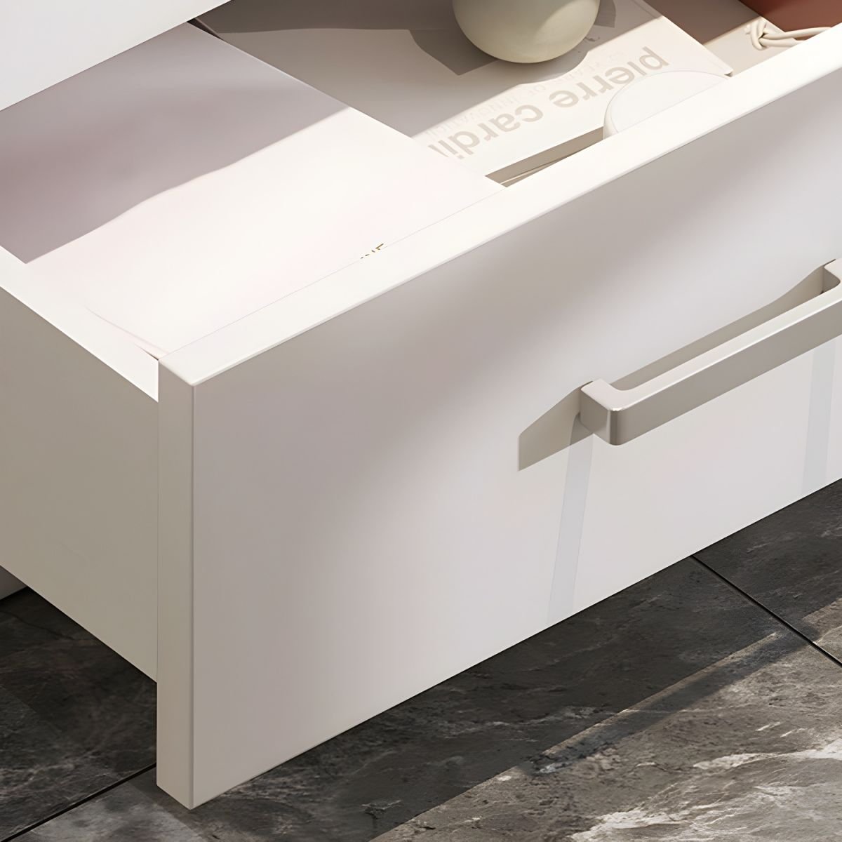 Silent Glide Luxury Plinth showing buffer mechanics.