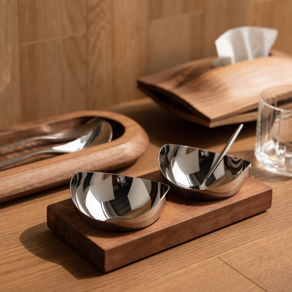 Steel Condiment Bowl (SS-15) featuring a mirror-polished hemispherical body and a precision-weighted rim, showcased as a Luxury Mirror Polished Pinch Dish.
