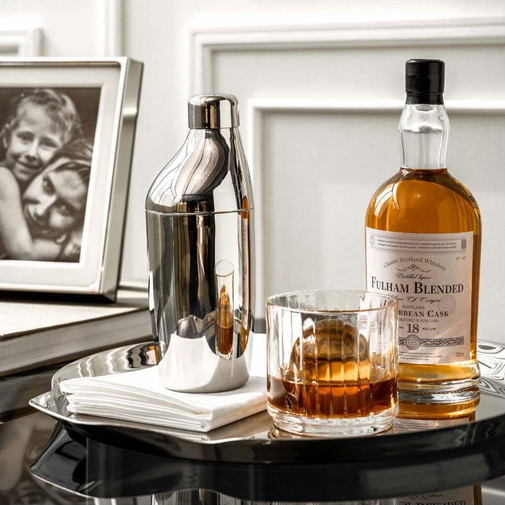 Mirror-polished Slanted Steel Shaker SS-158 for high-end professional mixology