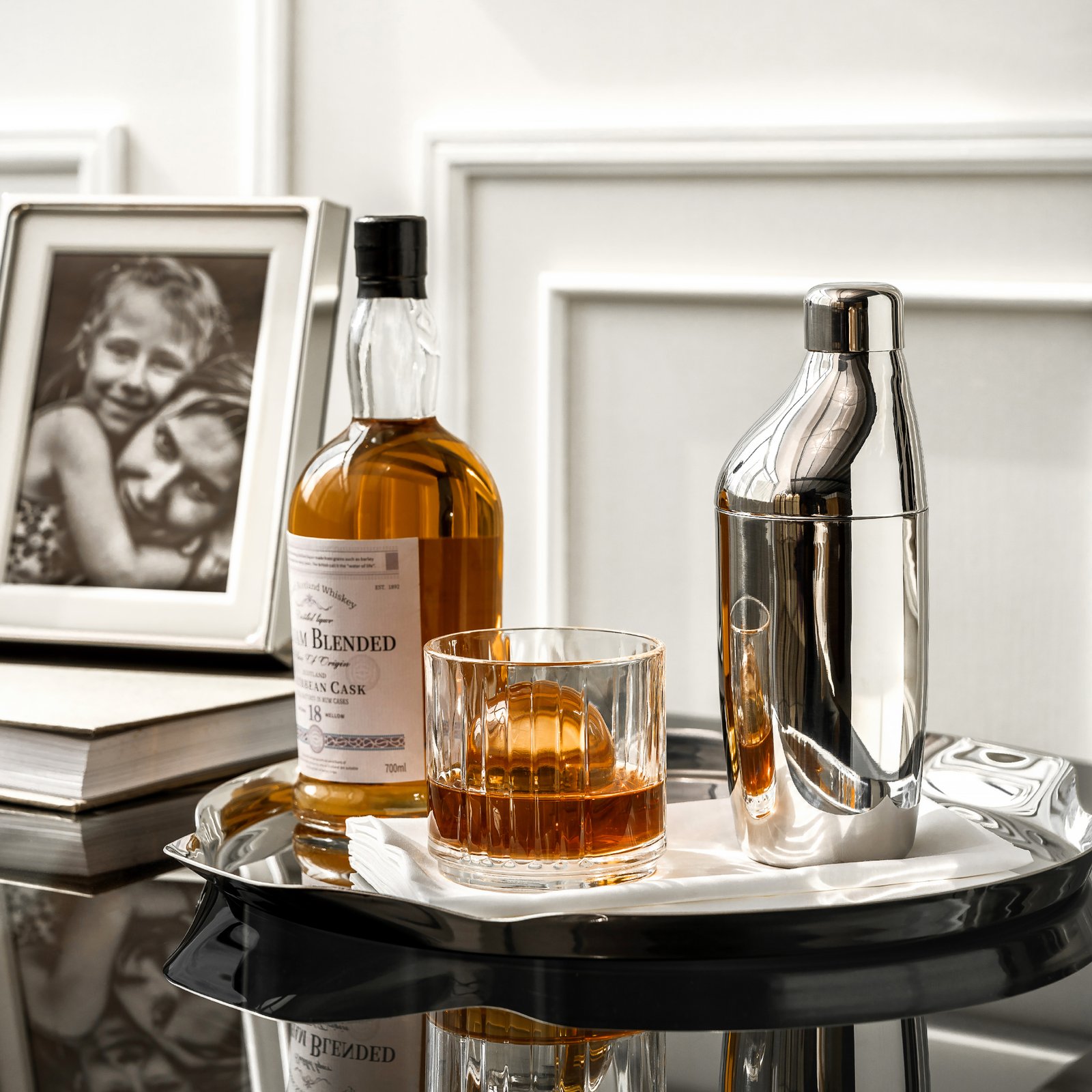 Mirror-polished Slanted Steel Shaker SS-158 for high-end professional mixology