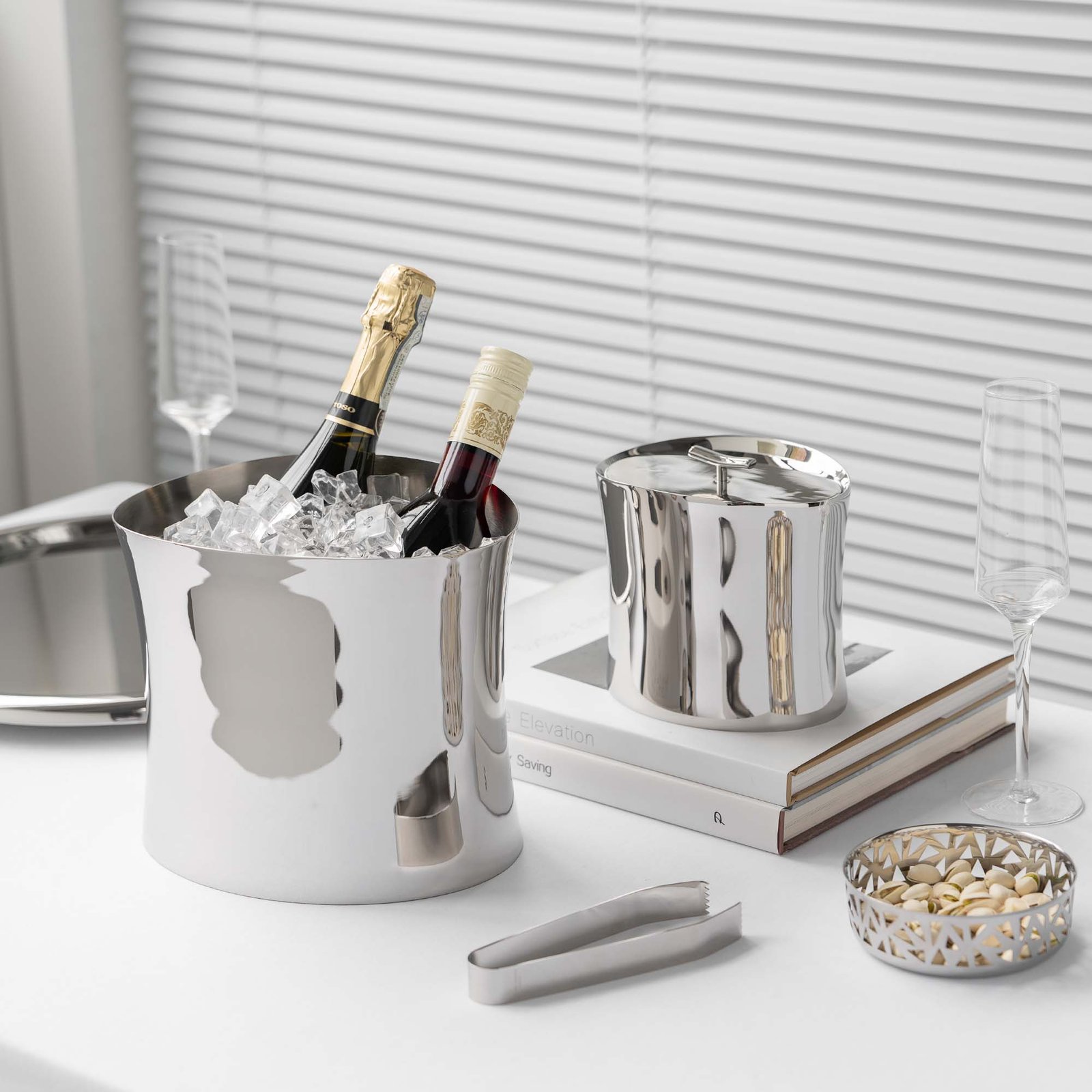 Close-up of the Double Wall Insulated Ice Bucket, highlighting the integrated thermal structure and the flawless mirror-polished finish.