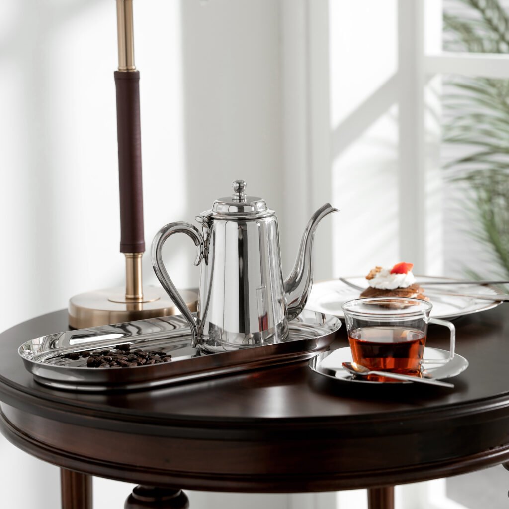 Steel Drip Kettle (SS-35) featuring a Japanese crane-neck spout for precise pour-over coffee, showcased as a Professional Shokunin Drip Pot.