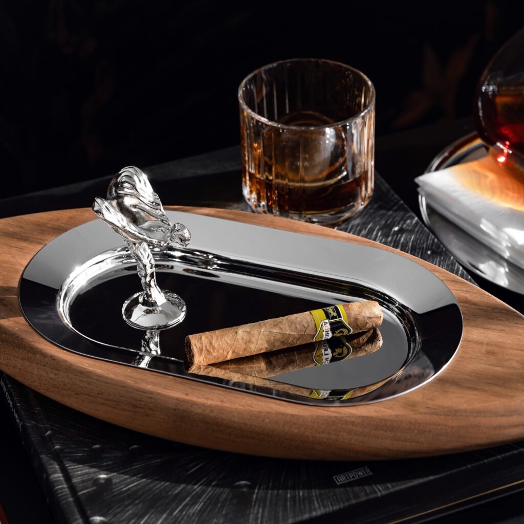 Close-up of the Modernist Cylindrical Metalware, highlighting the precision-machined top rim and the flawless, panoramic reflective exterior.