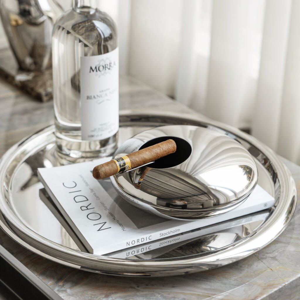 Steel Square Ashtray (SS-54) featuring a square-walled, mirror-polished body for smoking disposal, showcased as a Luxury Mirror Polished Ash Basin.
